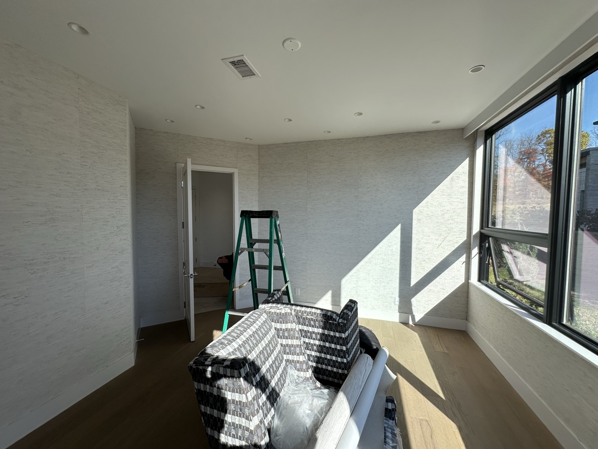Neutral wallpaper with natural sunlight